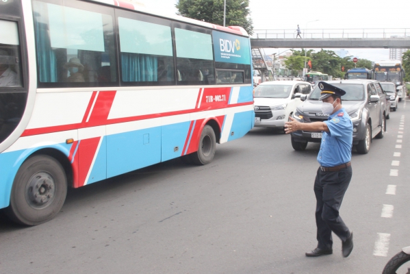 Từ ngày 1-9, xử phạt xe khách trên 30 chỗ, xe tải vào trung tâm thành phố